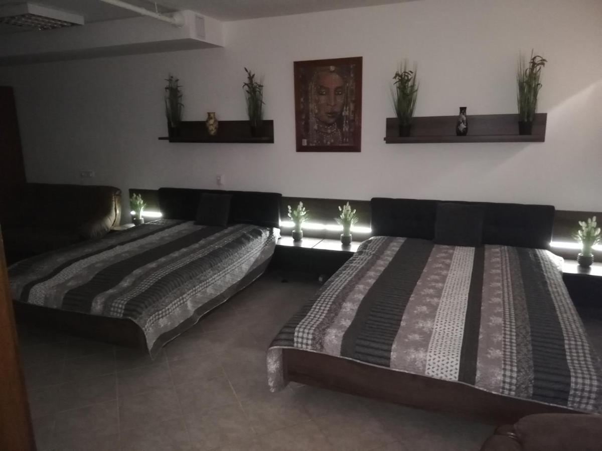 Budapest Wigwam 140 M2 Luaran gambar