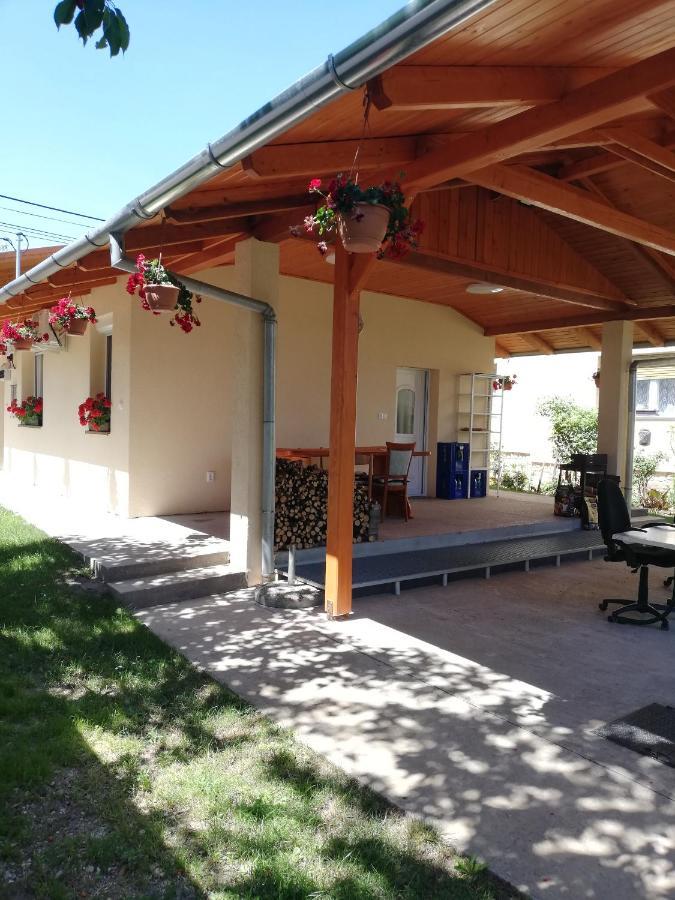 Budapest Wigwam 140 M2 Luaran gambar